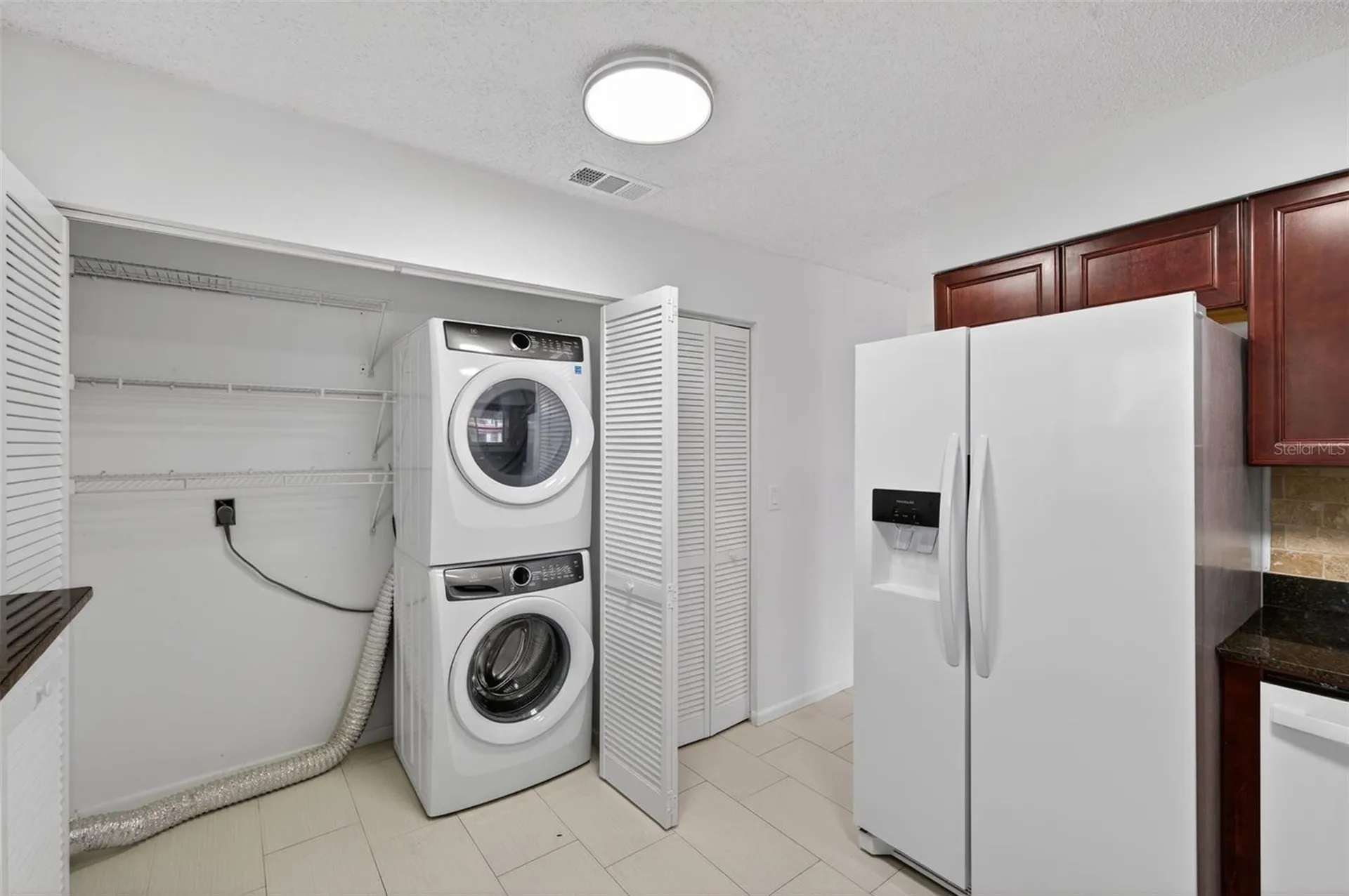 484 Santa Cruz Place NE St Petersburg FL 33703