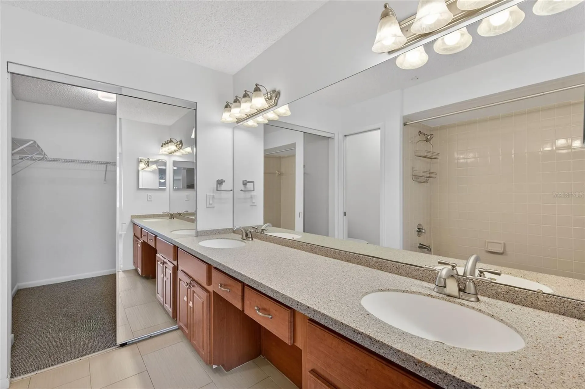 484 Santa Cruz Place NE St Petersburg FL 33703