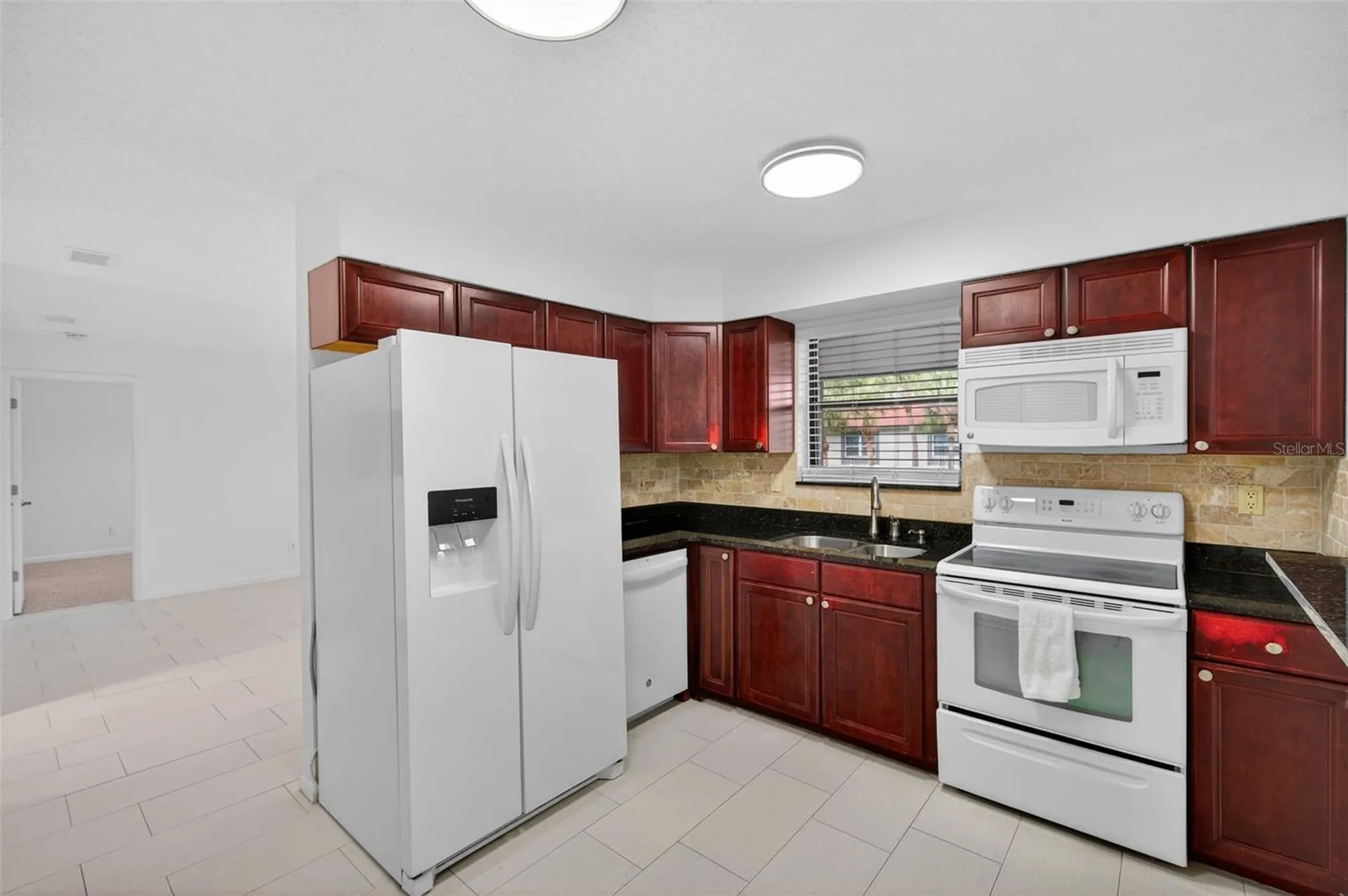 484 Santa Cruz Place NE St Petersburg FL 33703