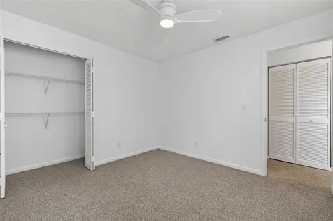 484 Santa Cruz Place NE St Petersburg FL 33703