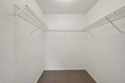 484 Santa Cruz Place NE St Petersburg FL 33703
