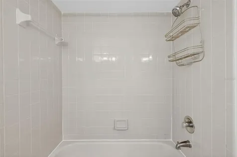 484 Santa Cruz Place NE St Petersburg FL 33703