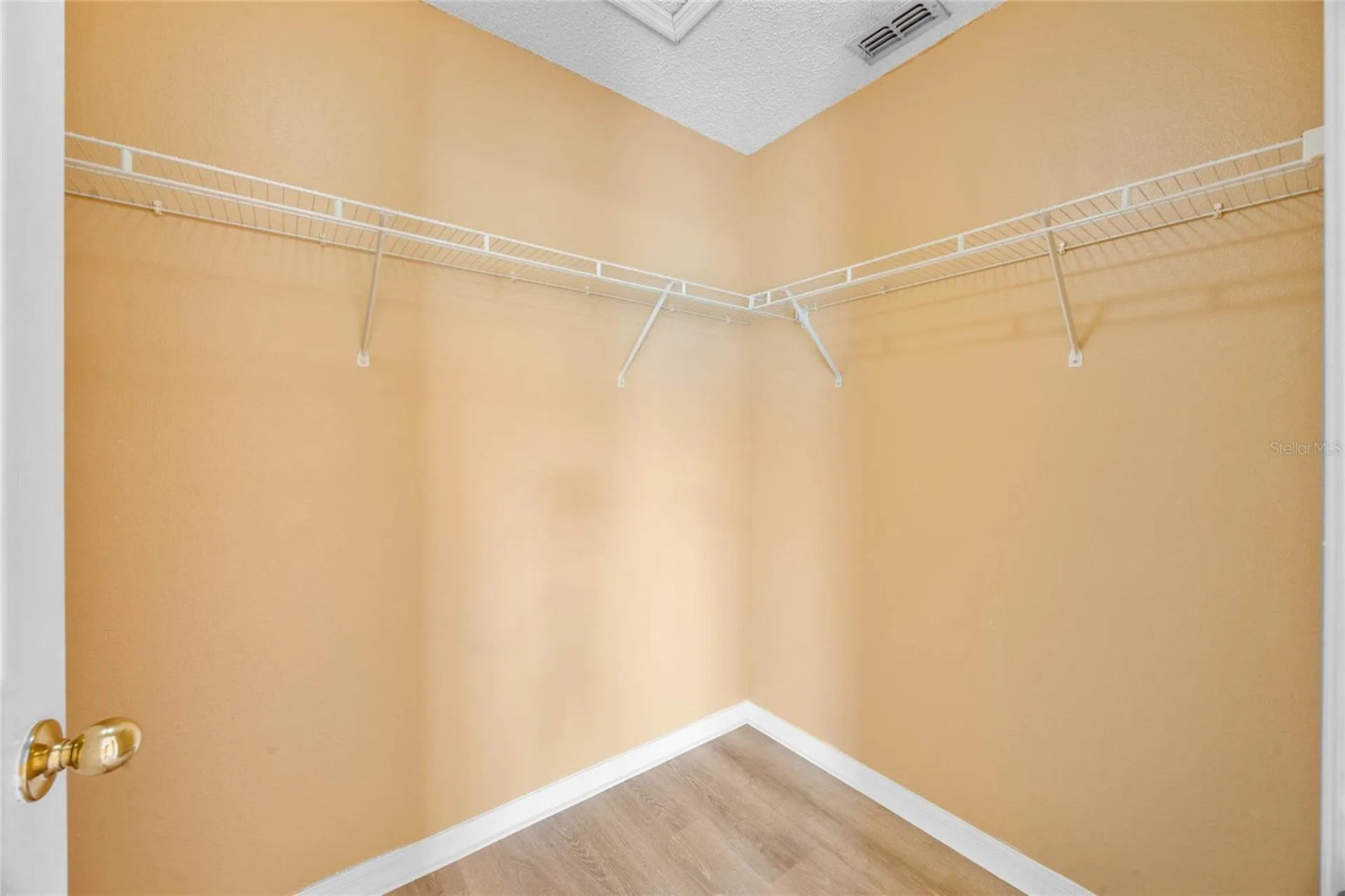 121 Madiera Beach Boulevard Kissimmee FL 34746