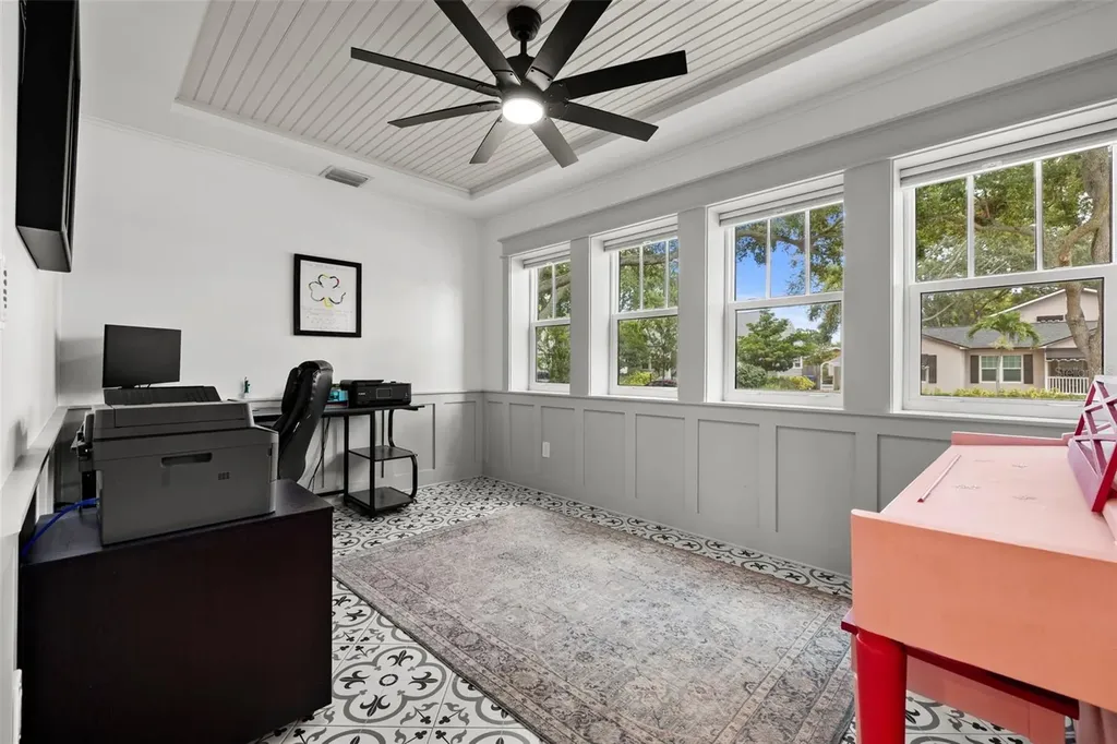 2420 14th Street N St Petersburg FL 33704