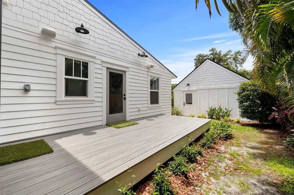 2420 14th Street N St Petersburg FL 33704