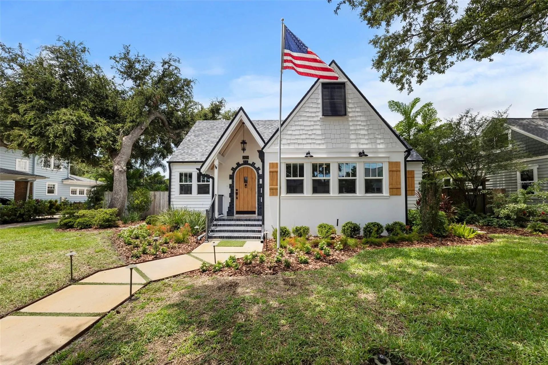 2420 14th Street N St Petersburg FL 33704