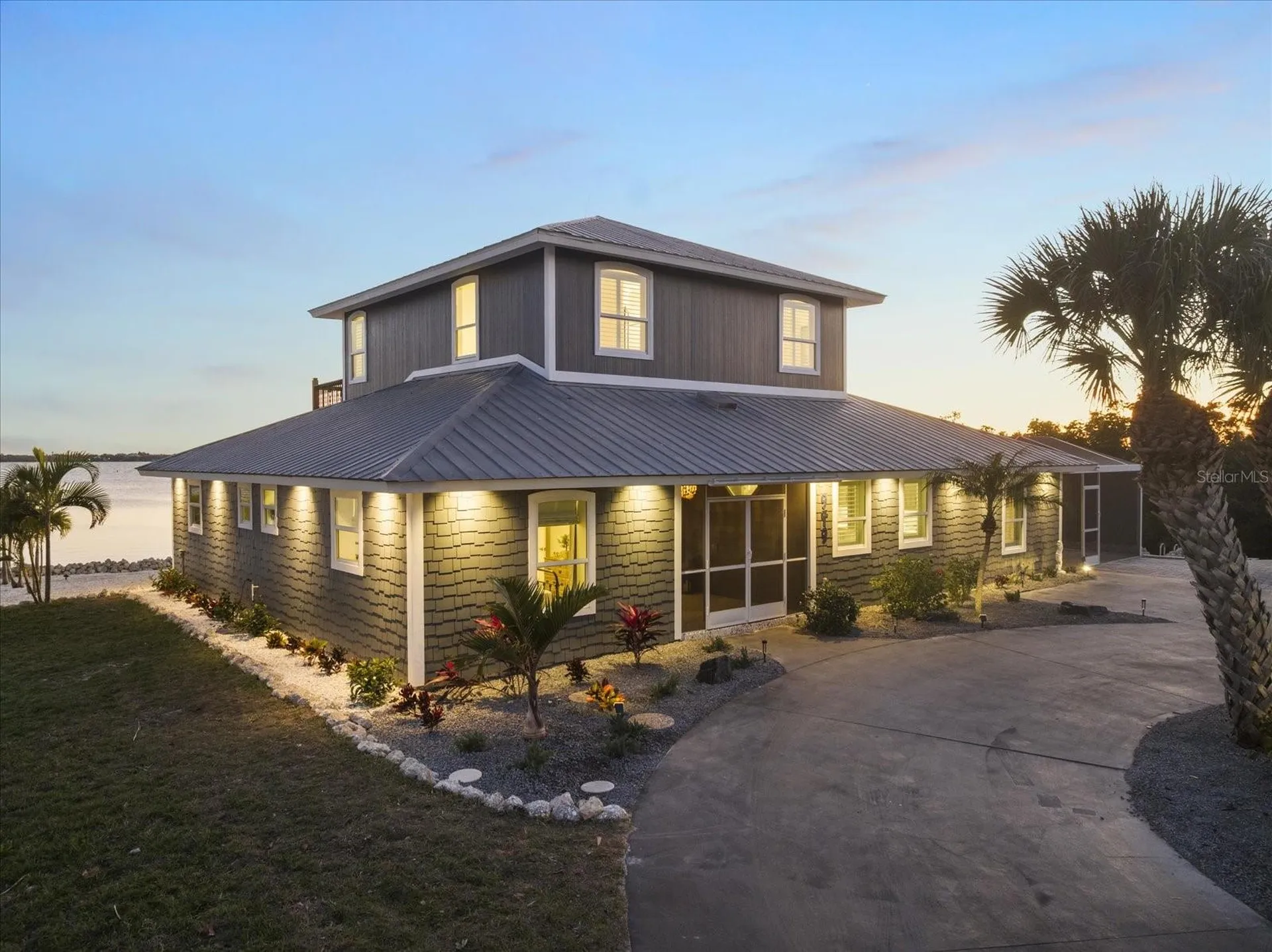 949 Suncrest Lane Englewood FL 34223