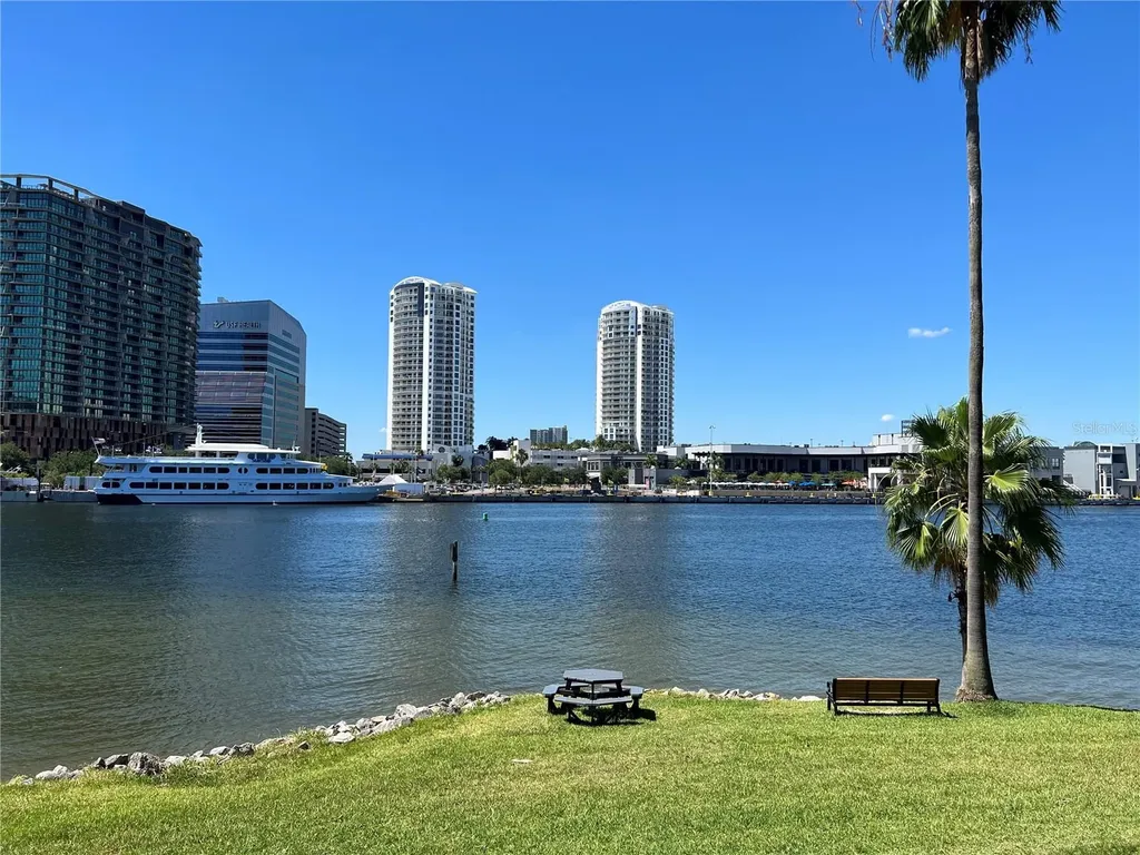 805 Normandy Trace Road Tampa FL 33602