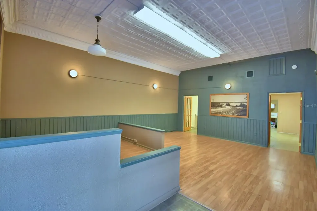 22 E Wall Street Frostproof FL 33843