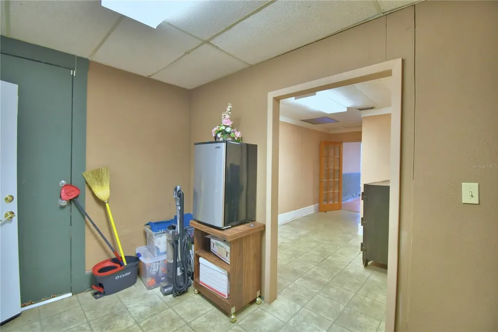 22 E Wall Street Frostproof FL 33843