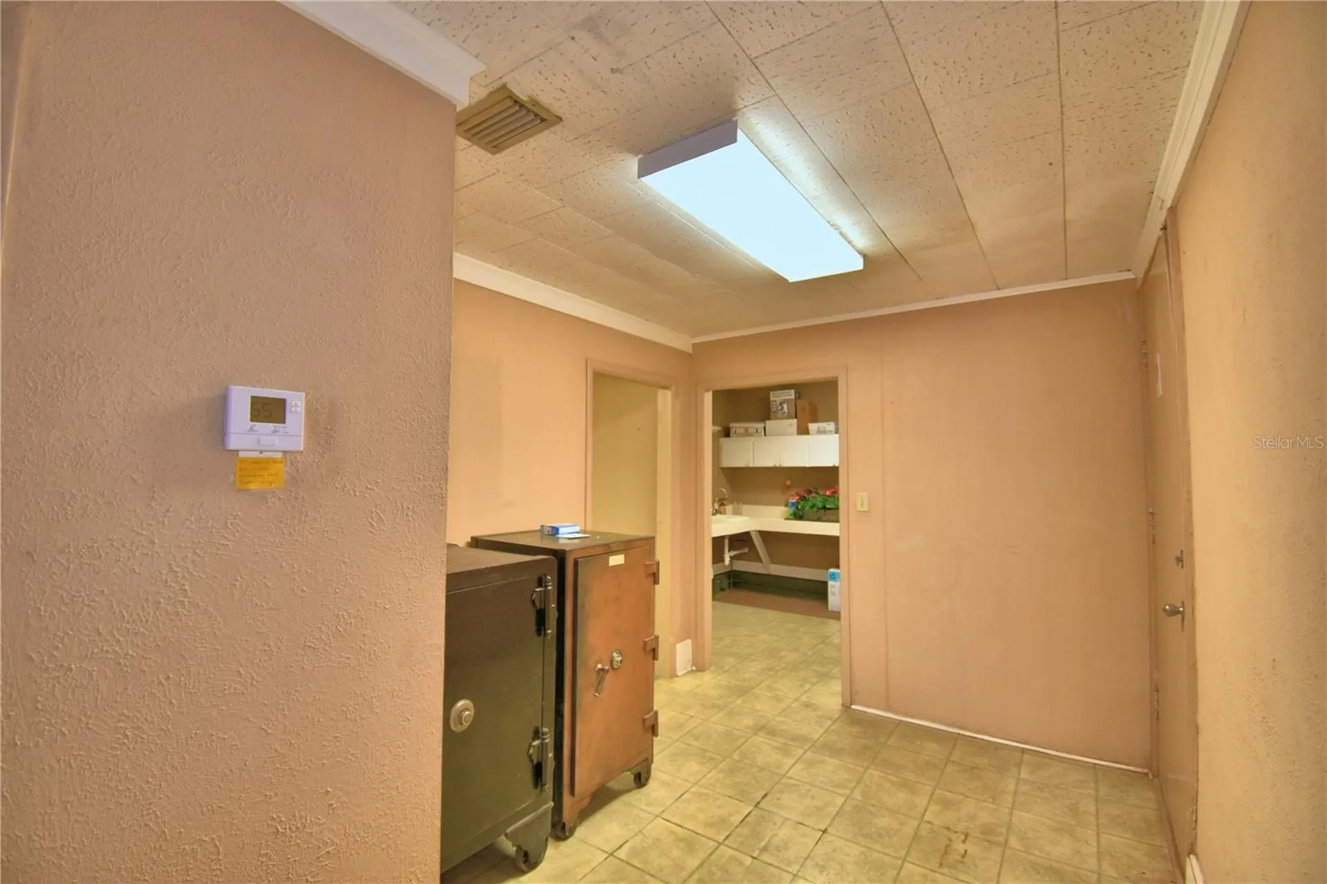 22 E Wall Street Frostproof FL 33843