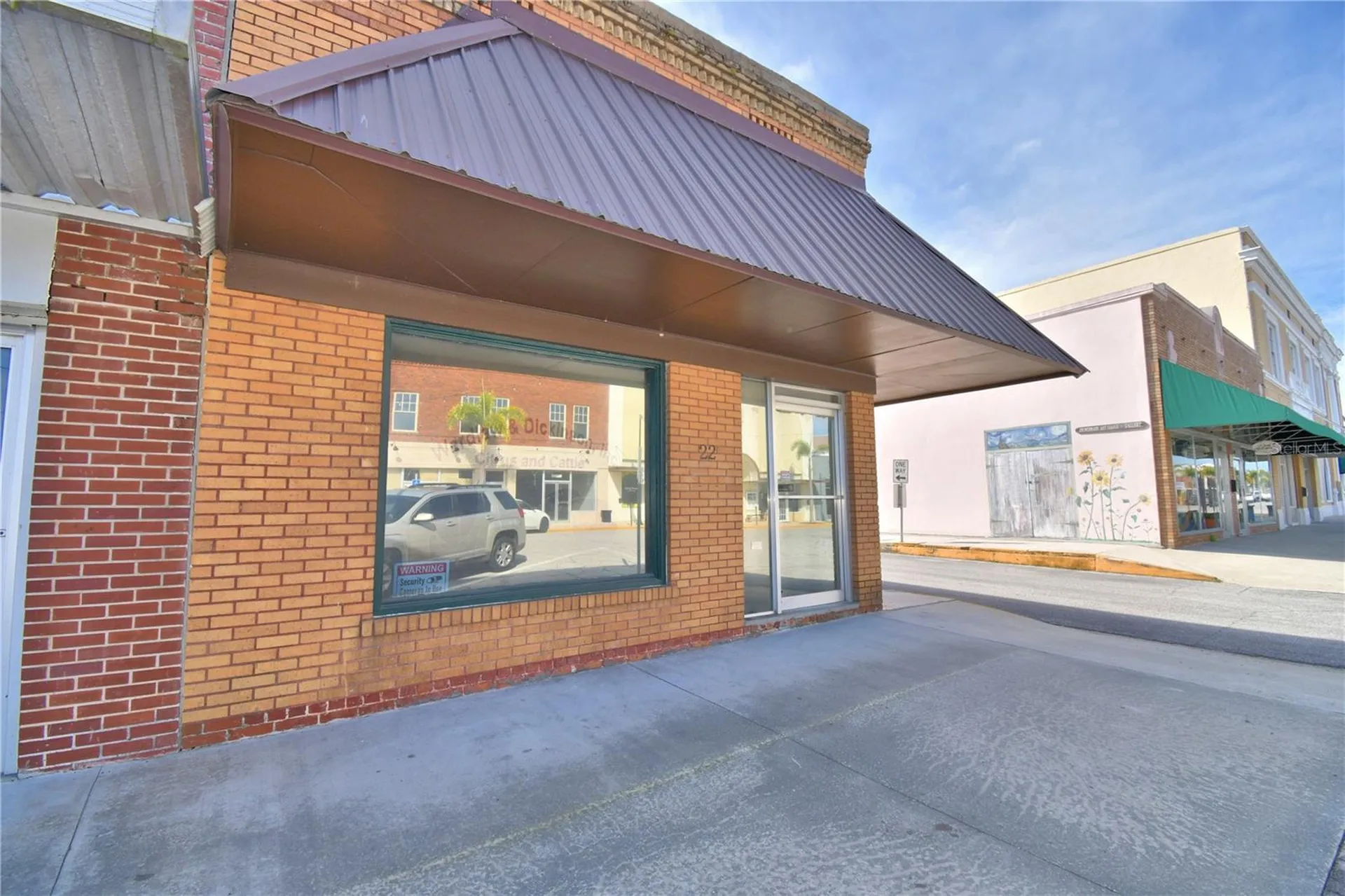 22 E Wall Street Frostproof FL 33843