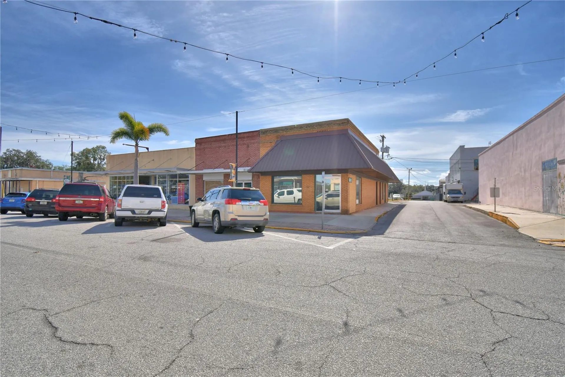 22 E Wall Street Frostproof FL 33843