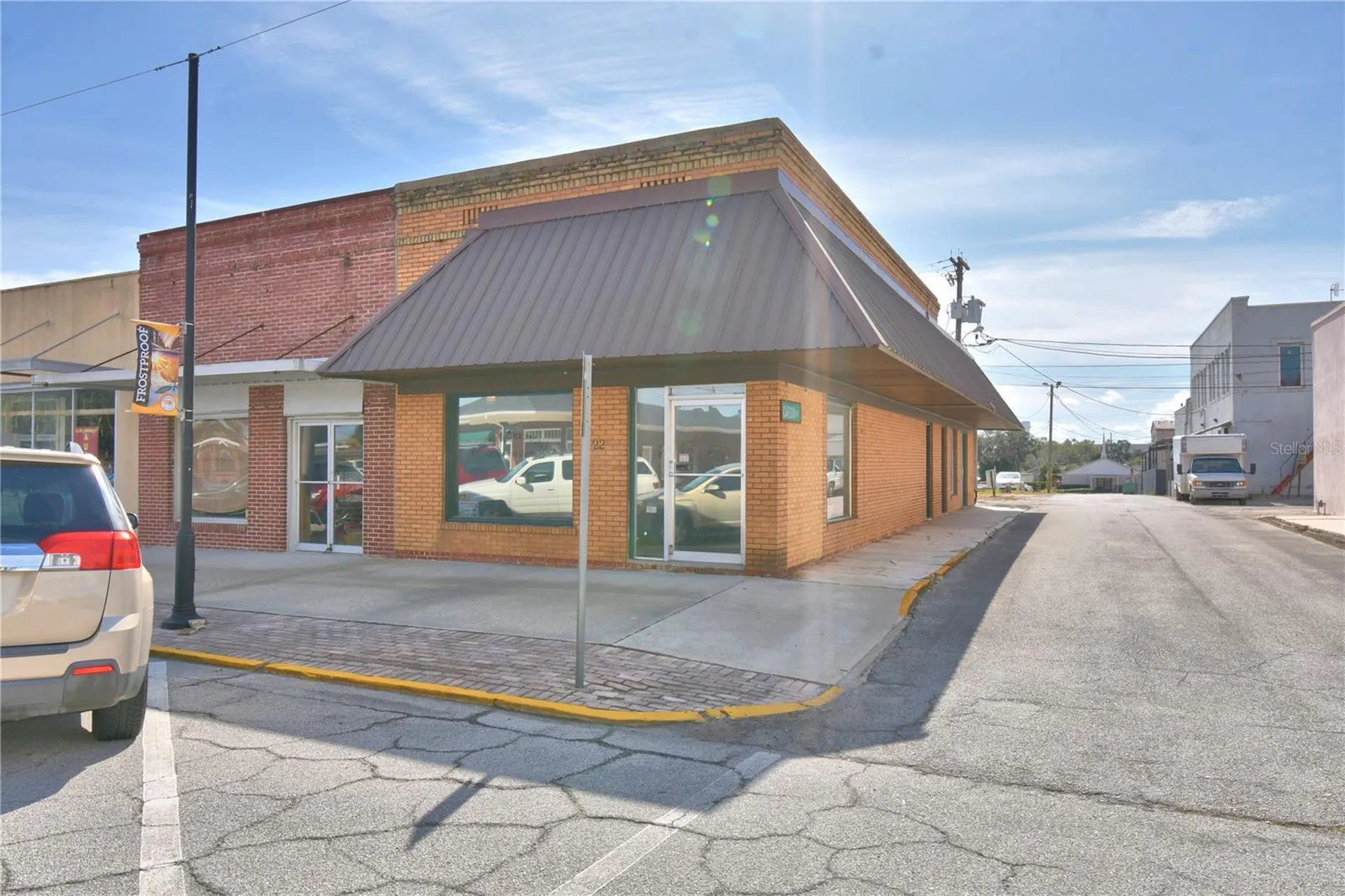 22 E Wall Street Frostproof FL 33843