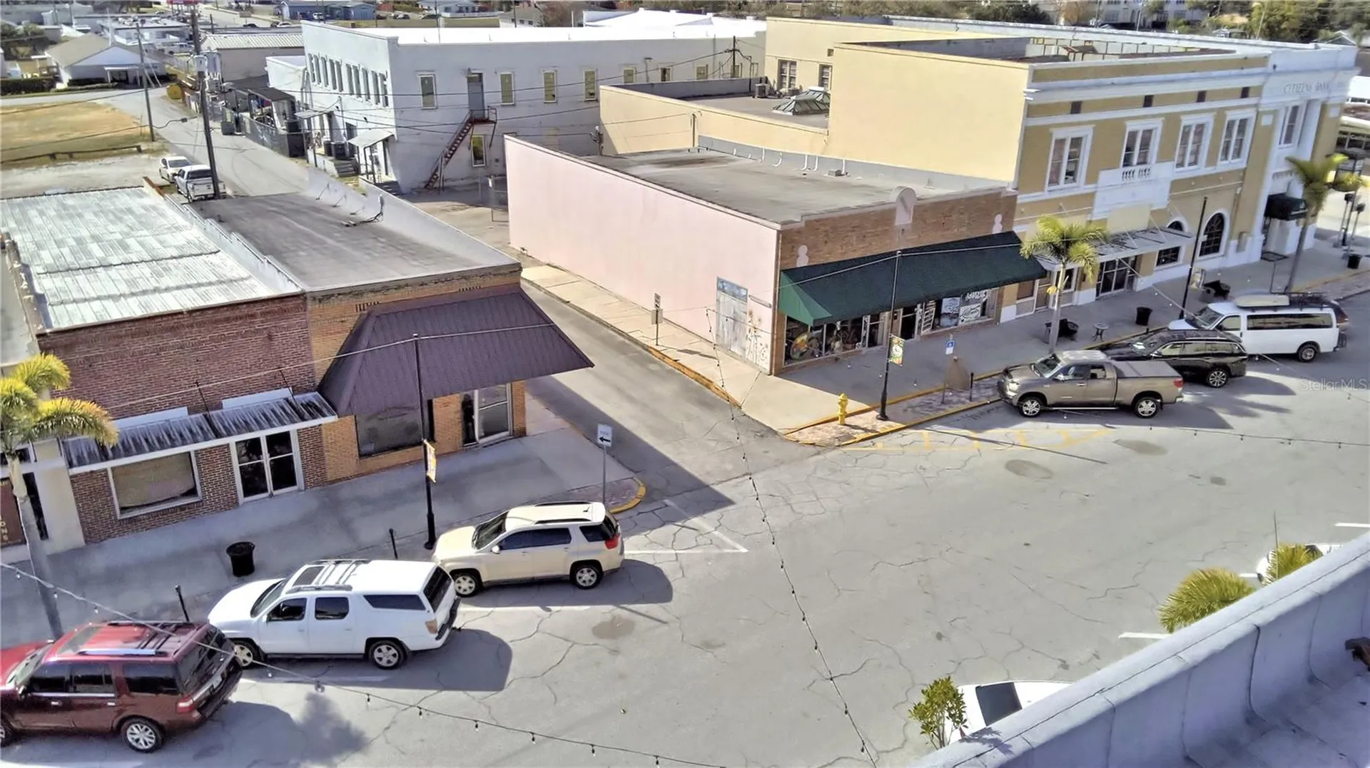 22 E Wall Street Frostproof FL 33843