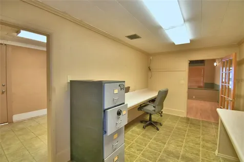 22 E Wall Street Frostproof FL 33843