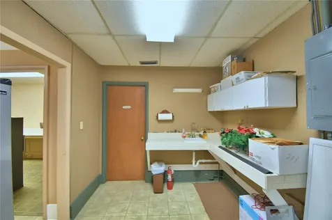 22 E Wall Street Frostproof FL 33843