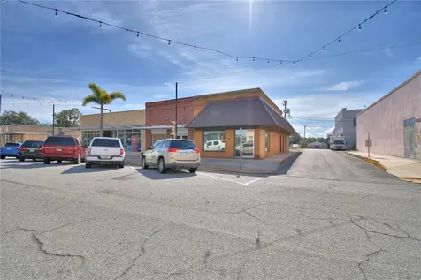 22 E Wall Street Frostproof FL 33843