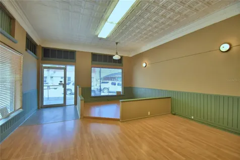 22 E Wall Street Frostproof FL 33843