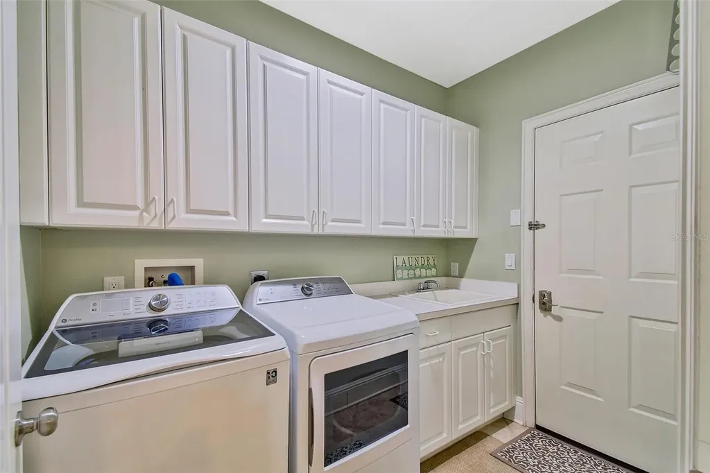 525 Mandalay Avenue Clearwater Beach FL 33767