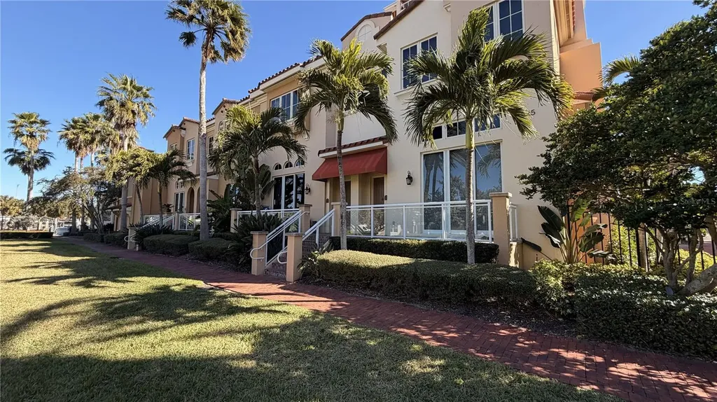 525 Mandalay Avenue Clearwater Beach FL 33767