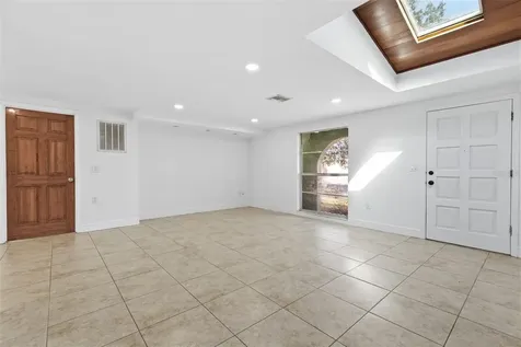 5802 Greenwood Way Holiday FL 34690