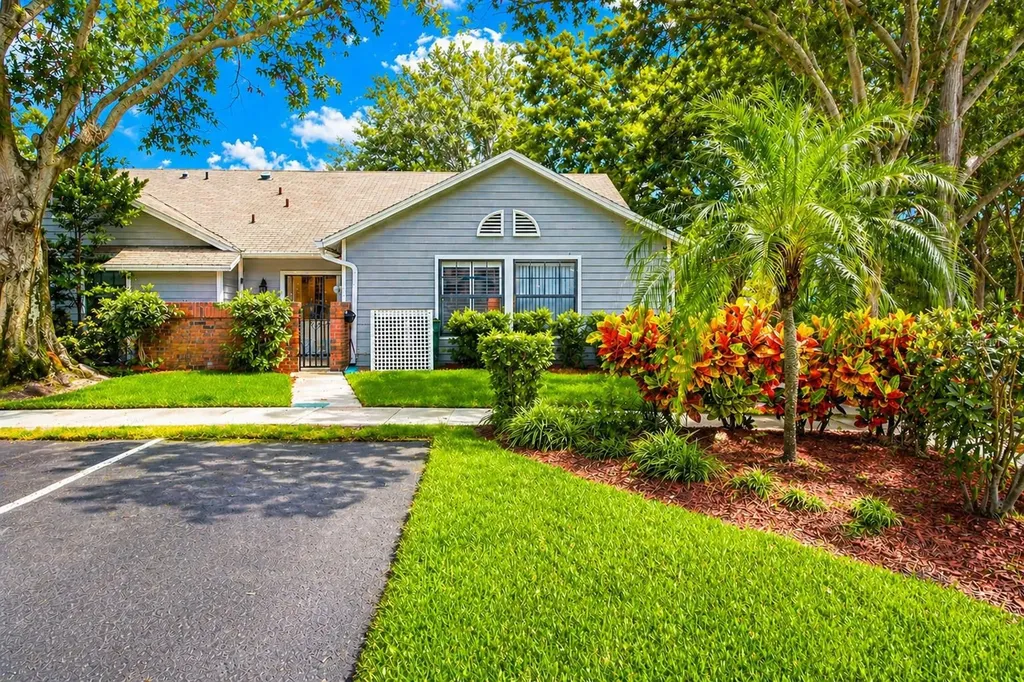2728 Bentley Drive Palm Harbor FL 34684