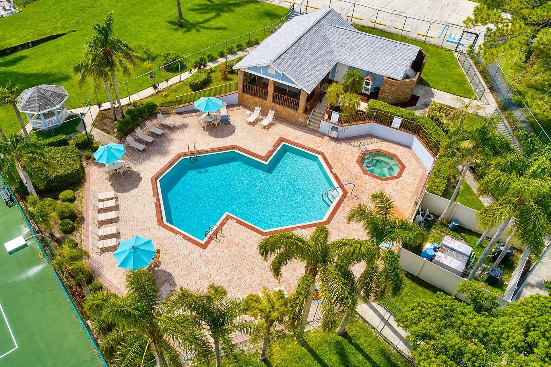 2728 Bentley Drive Palm Harbor FL 34684