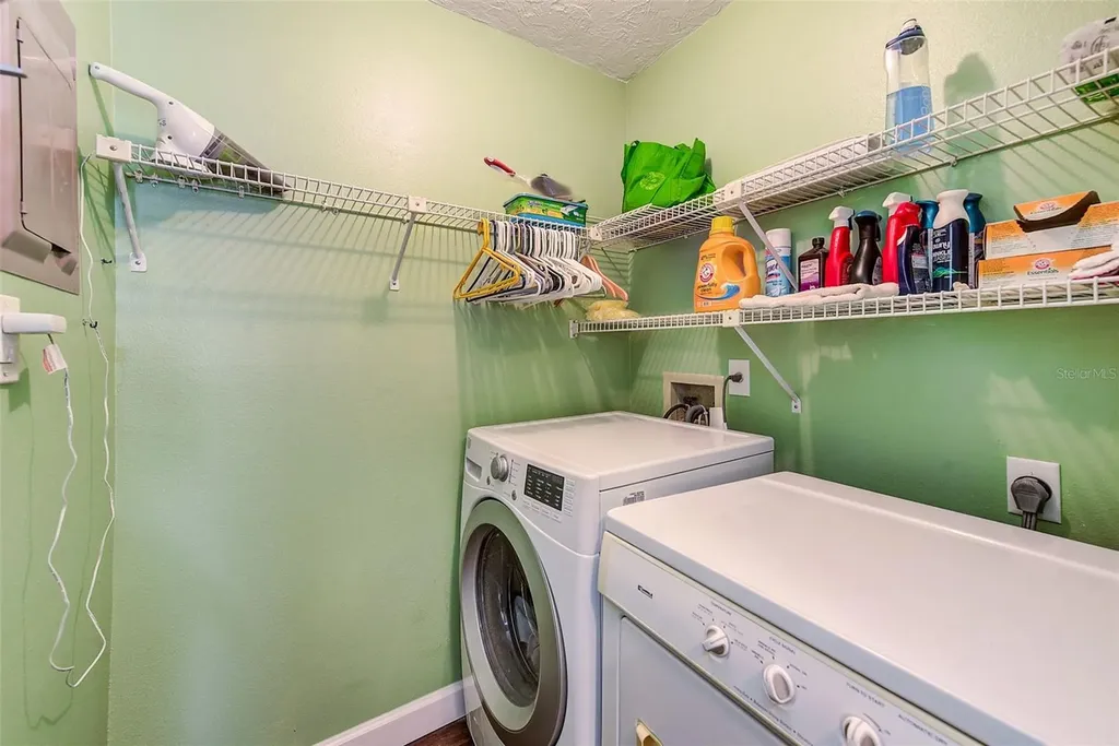6040 27th Street W Bradenton FL 34207