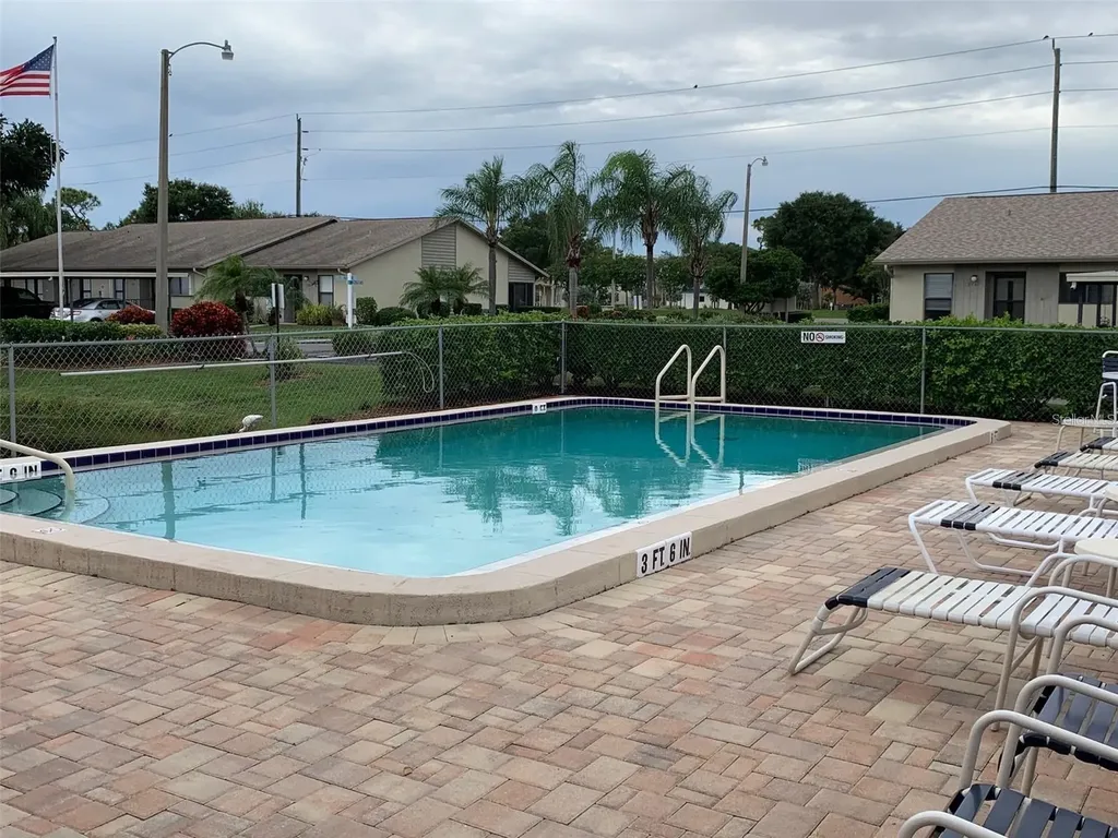 6040 27th Street W Bradenton FL 34207