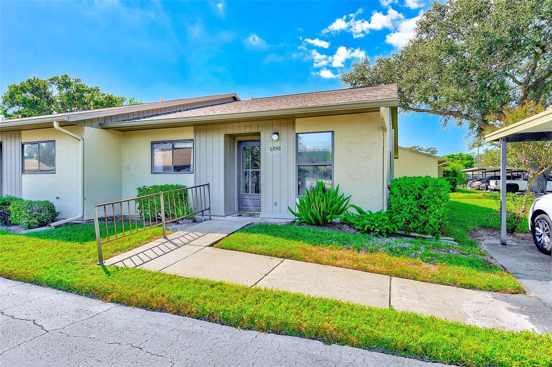 6040 27th Street W Bradenton FL 34207