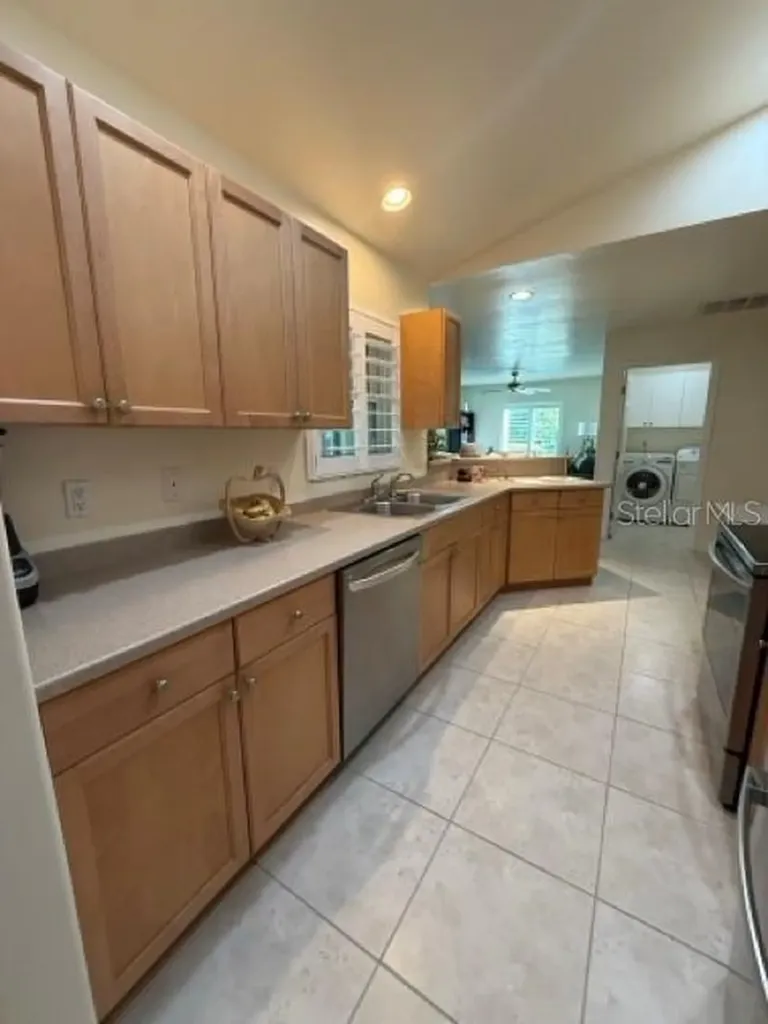 5 SE 20th Place Cape Coral FL 33990