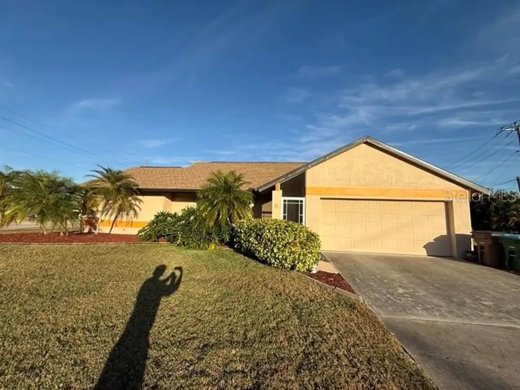 5 SE 20th Place Cape Coral FL 33990