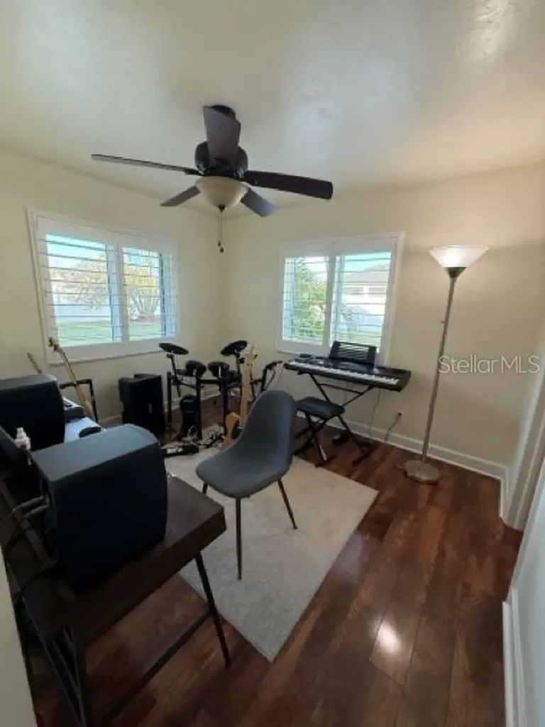 5 SE 20th Place Cape Coral FL 33990