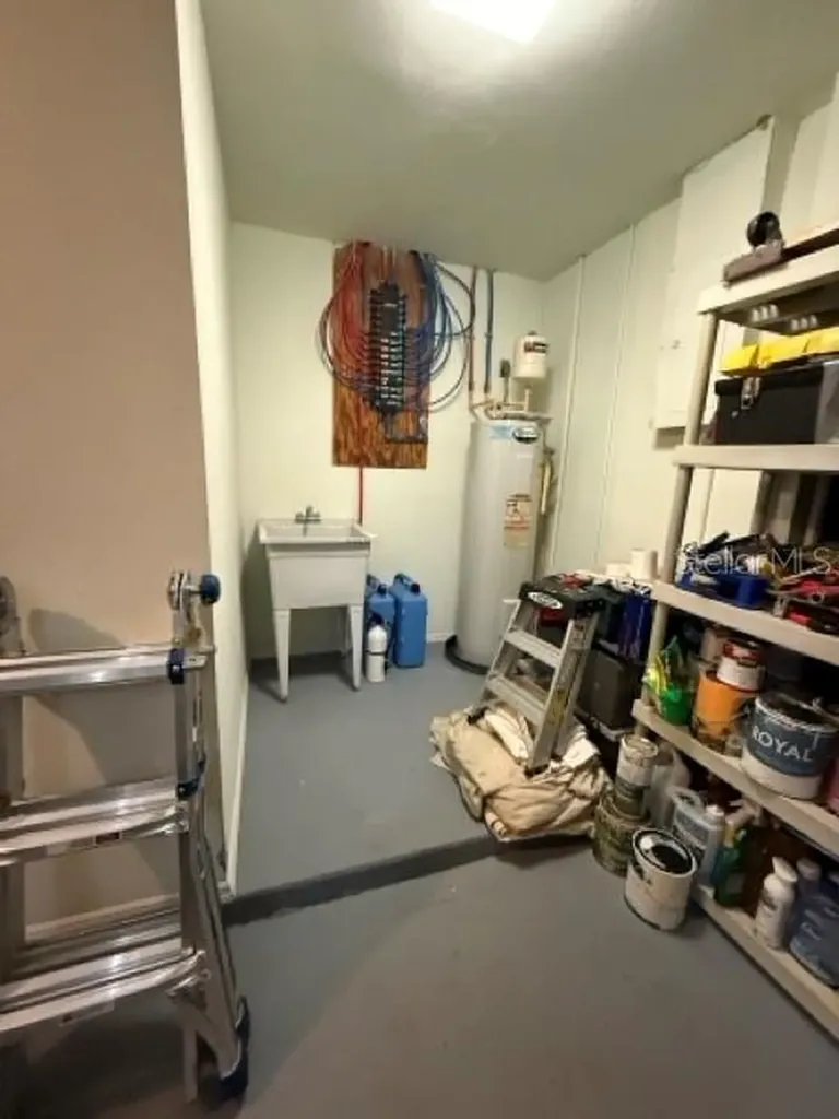 5 SE 20th Place Cape Coral FL 33990