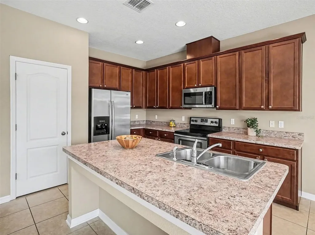 2752 River Landing Sanford FL 32771