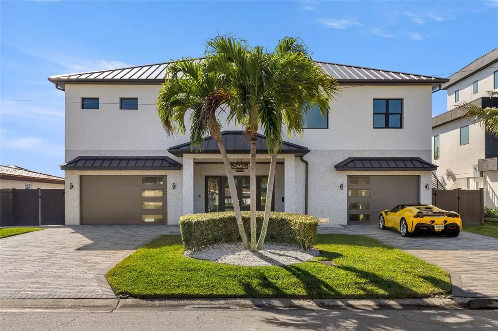 7966 1st Avenue S St Petersburg FL 33707