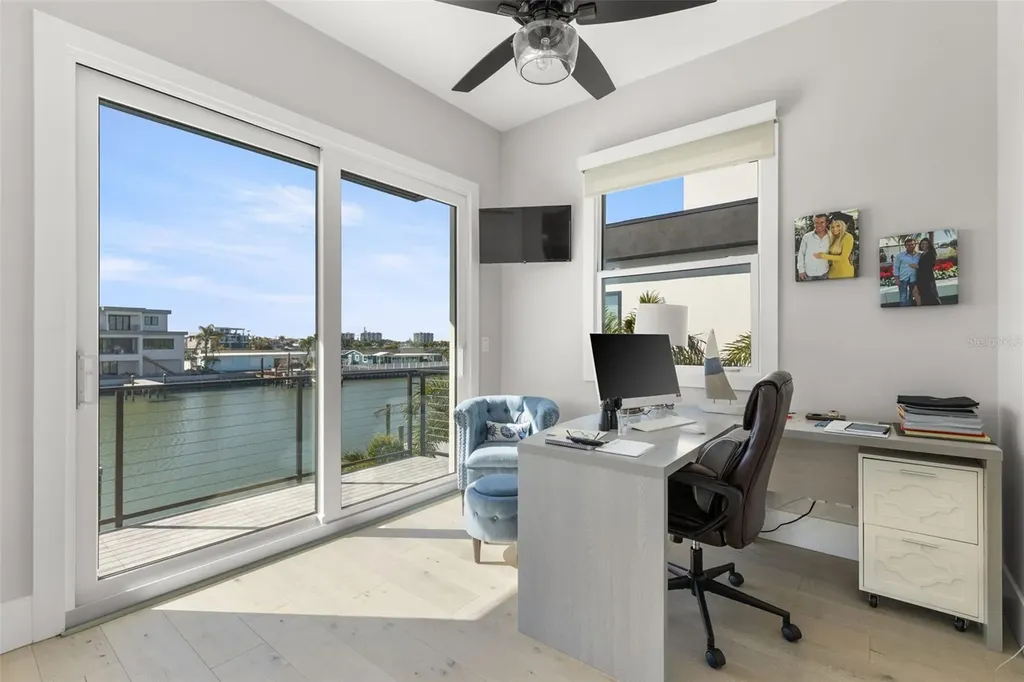 7966 1st Avenue S St Petersburg FL 33707
