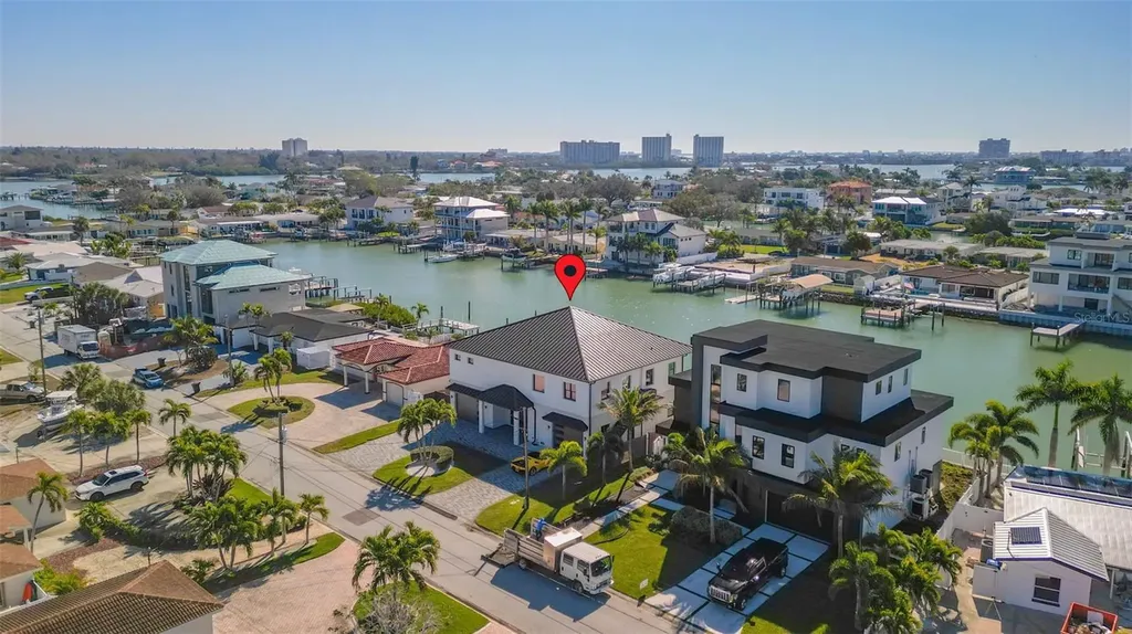 7966 1st Avenue S St Petersburg FL 33707
