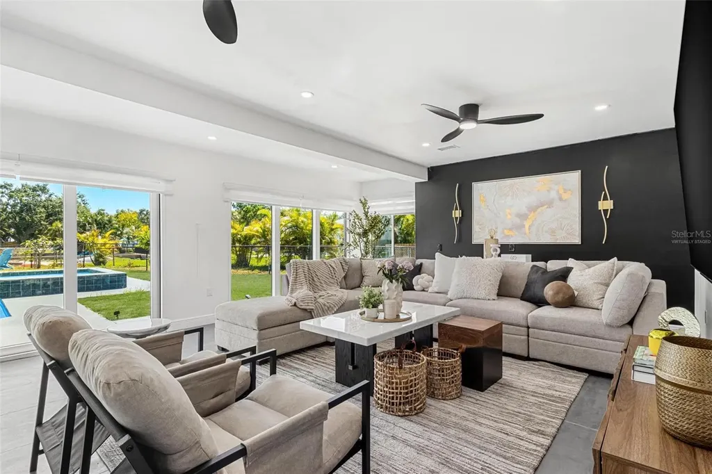 380 Colony Point Road S St Petersburg FL 33705