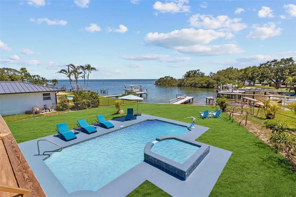 380 Colony Point Road S St Petersburg FL 33705