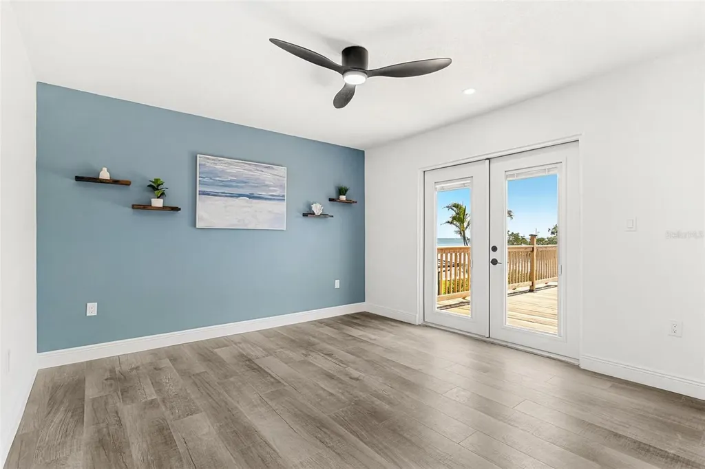 380 Colony Point Road S St Petersburg FL 33705