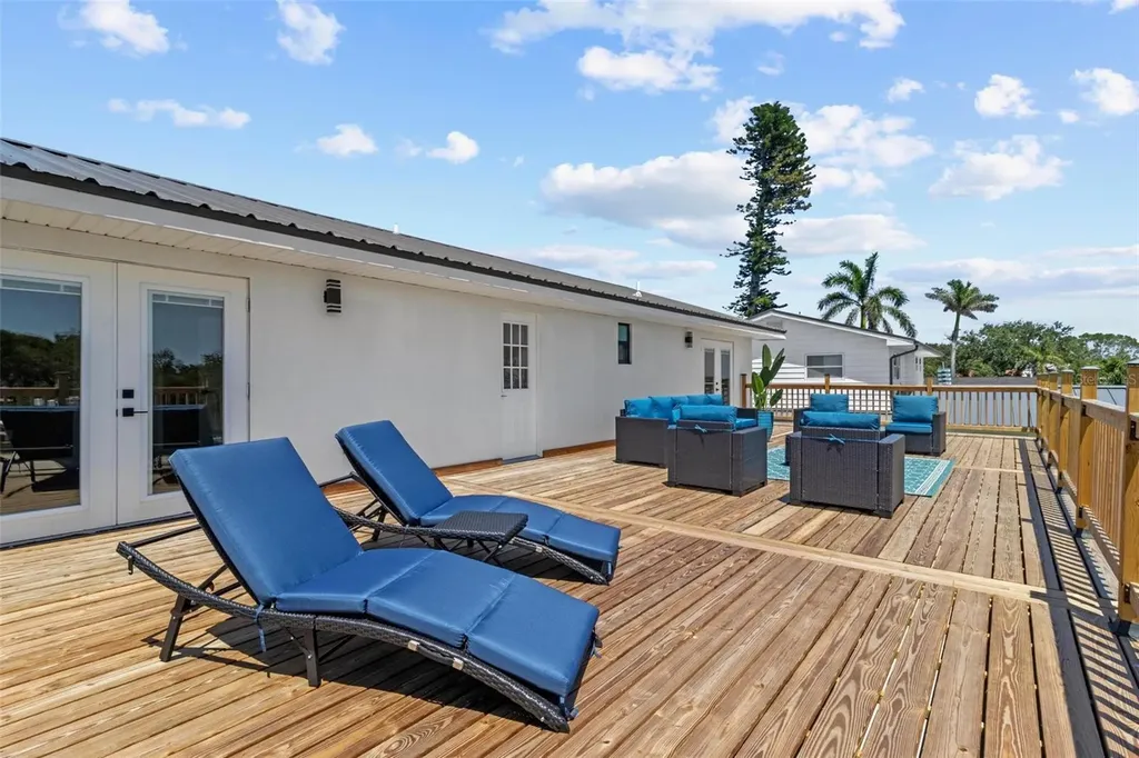 380 Colony Point Road S St Petersburg FL 33705