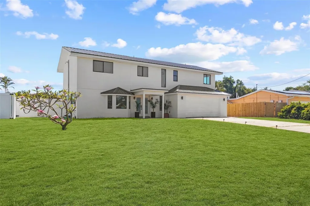 380 Colony Point Road S St Petersburg FL 33705