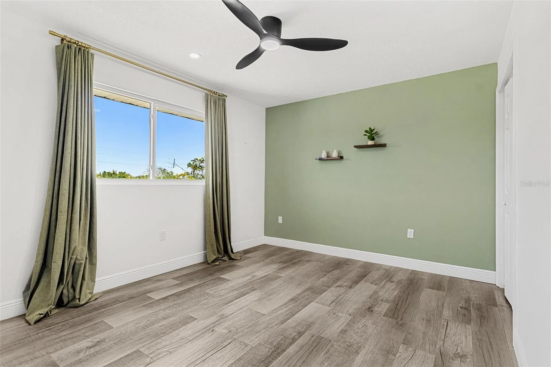 380 Colony Point Road S St Petersburg FL 33705