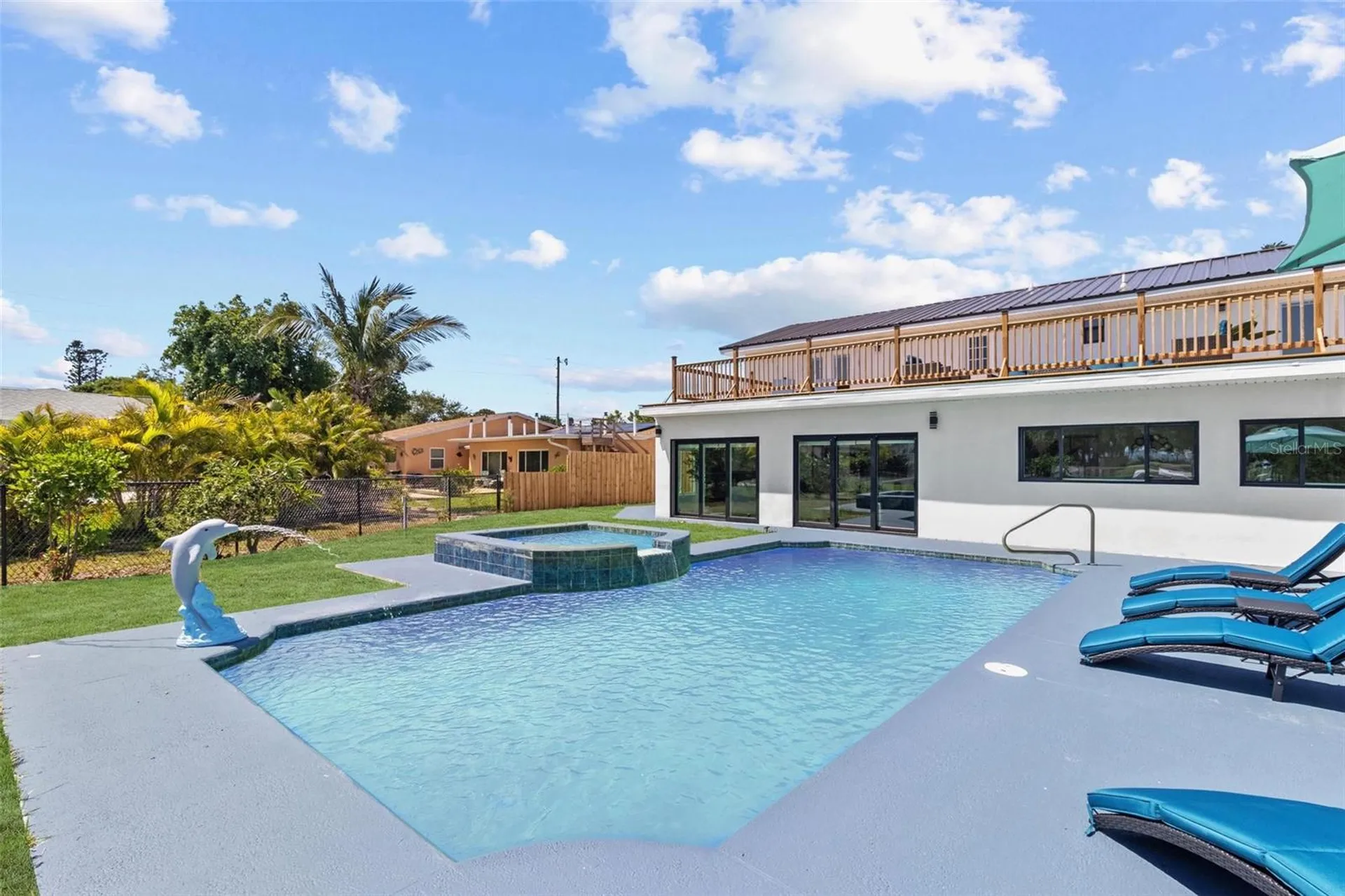 380 Colony Point Road S St Petersburg FL 33705