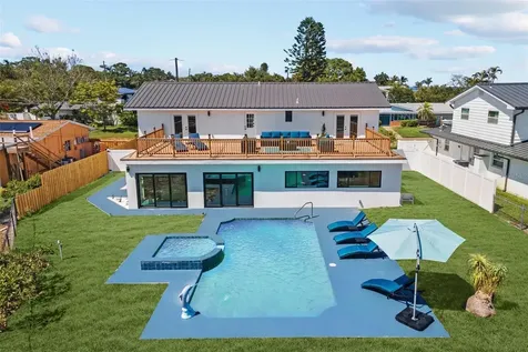 380 Colony Point Road S St Petersburg FL 33705