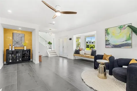 380 Colony Point Road S St Petersburg FL 33705