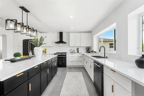 380 Colony Point Road S St Petersburg FL 33705