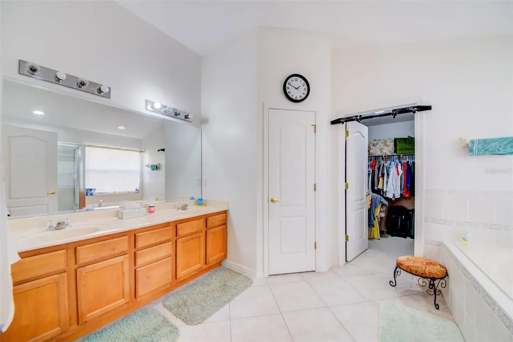 306 Carriage Oak Place Seffner FL 33584